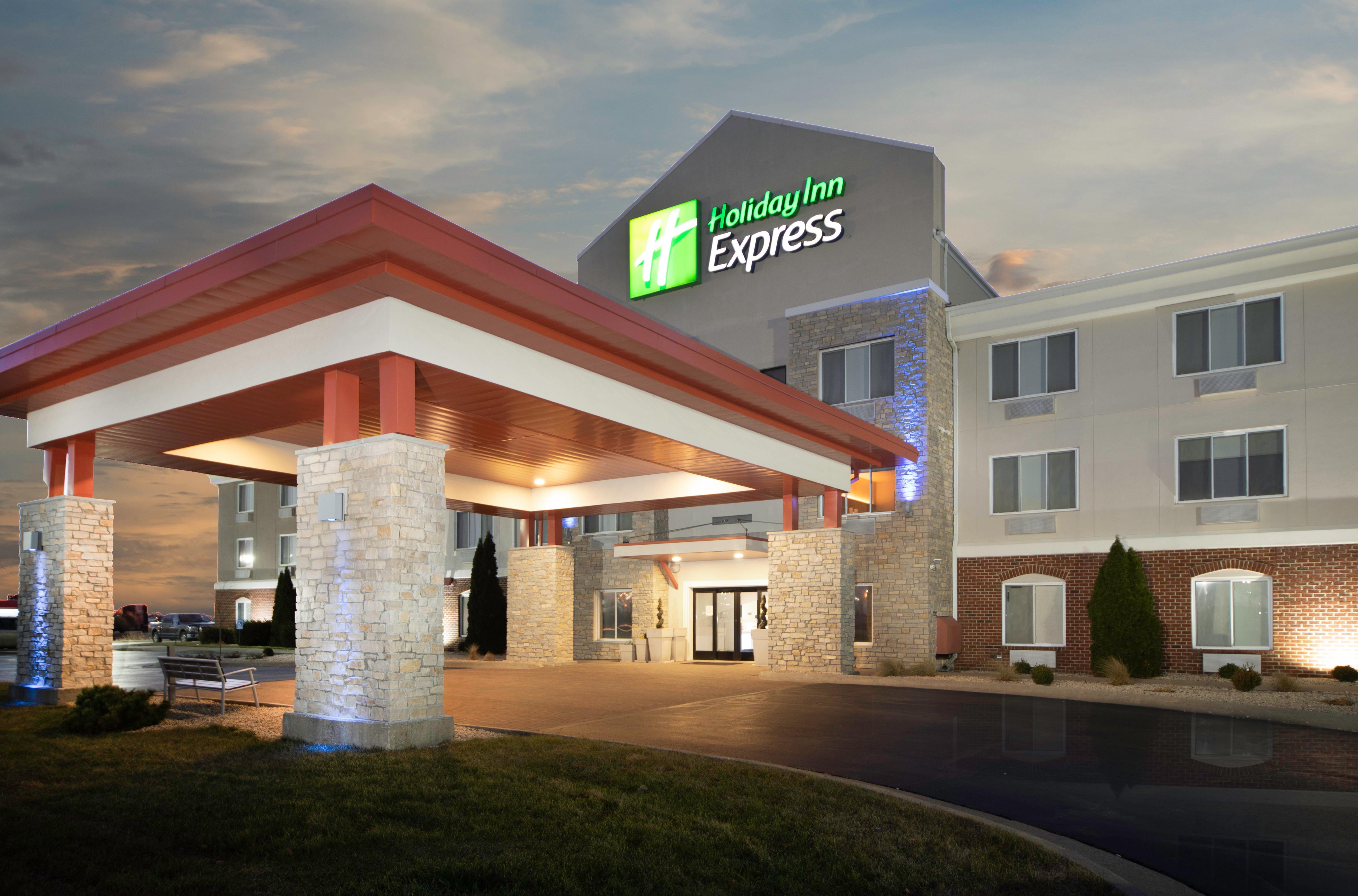 Holiday Inn Express Rochelle By Ihg Екстериор снимка