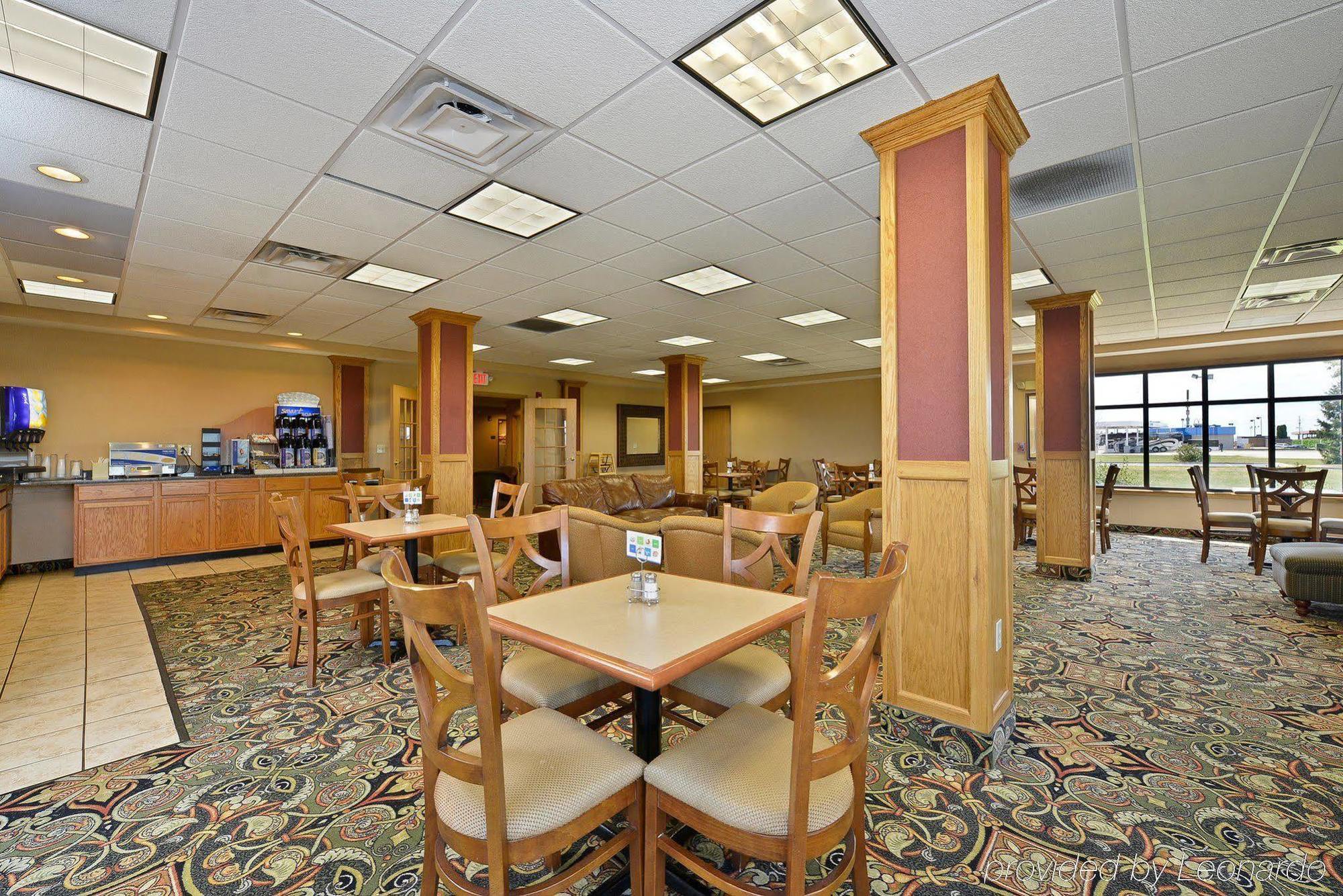 Holiday Inn Express Rochelle By Ihg Екстериор снимка