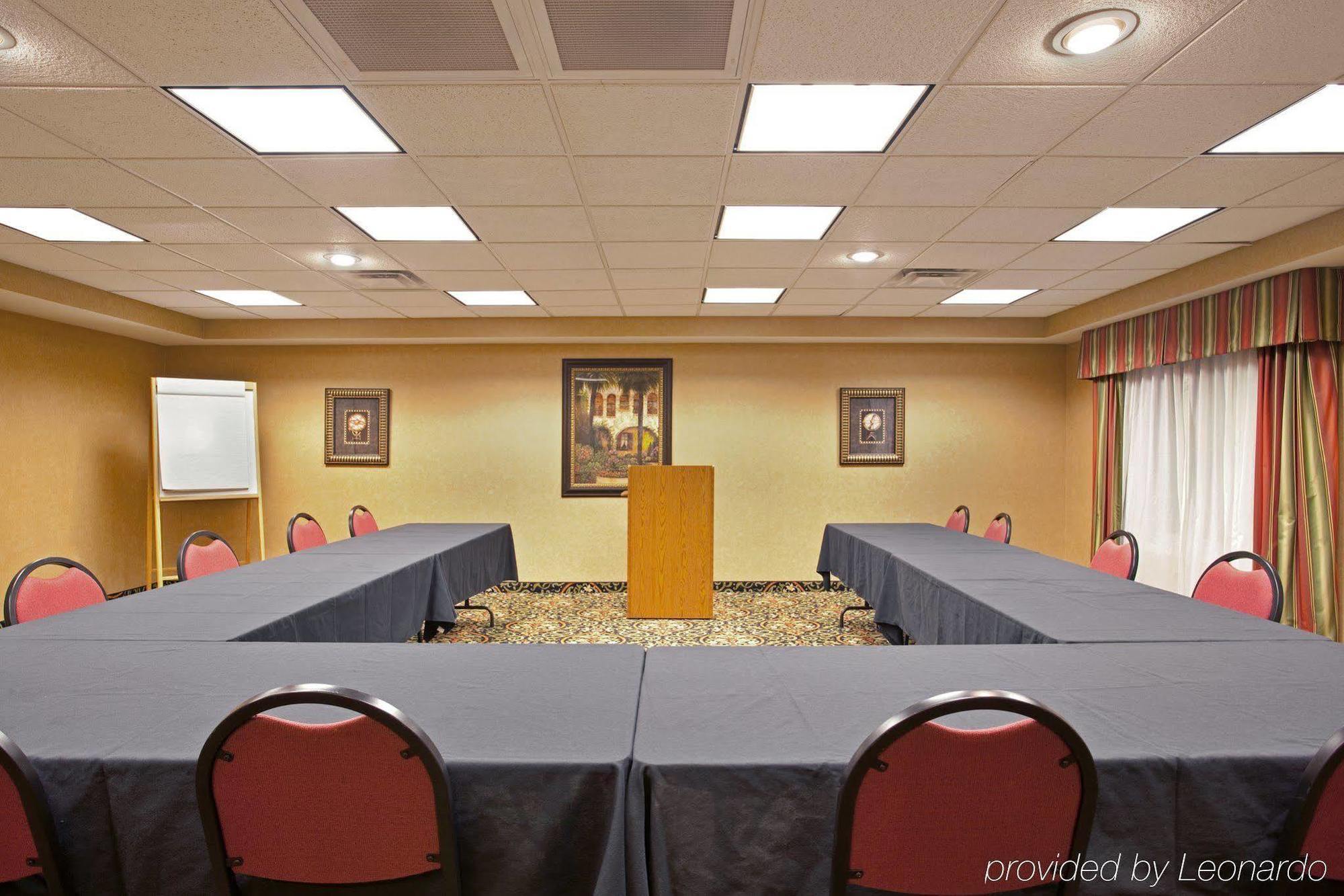 Holiday Inn Express Rochelle By Ihg Екстериор снимка