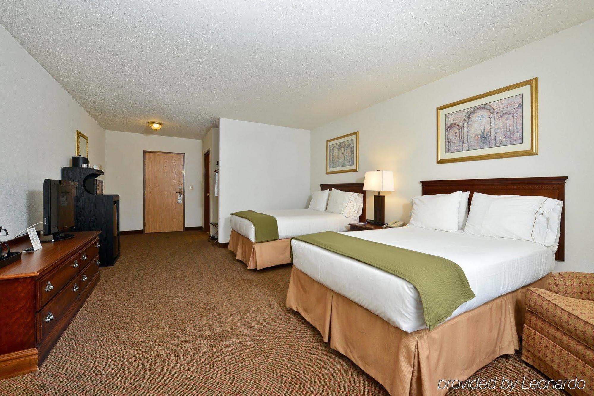 Holiday Inn Express Rochelle By Ihg Екстериор снимка