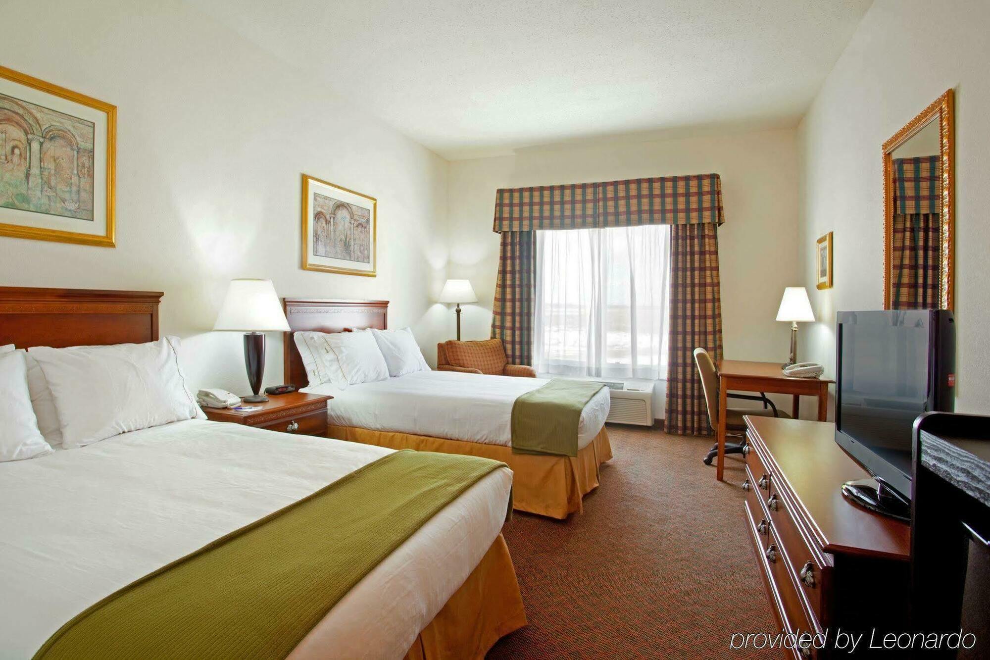 Holiday Inn Express Rochelle By Ihg Стая снимка