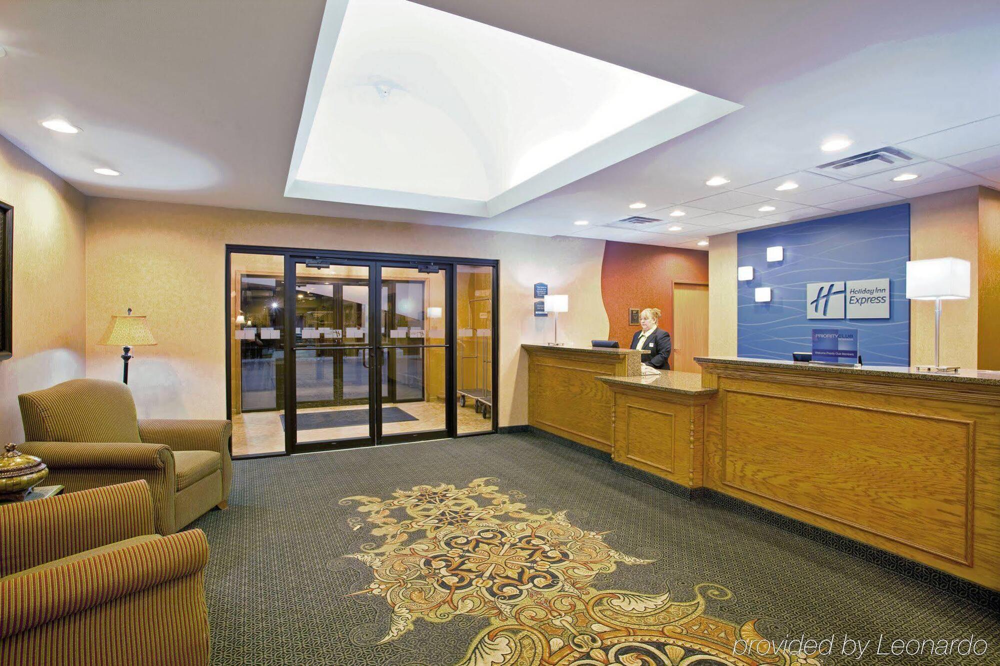 Holiday Inn Express Rochelle By Ihg Екстериор снимка